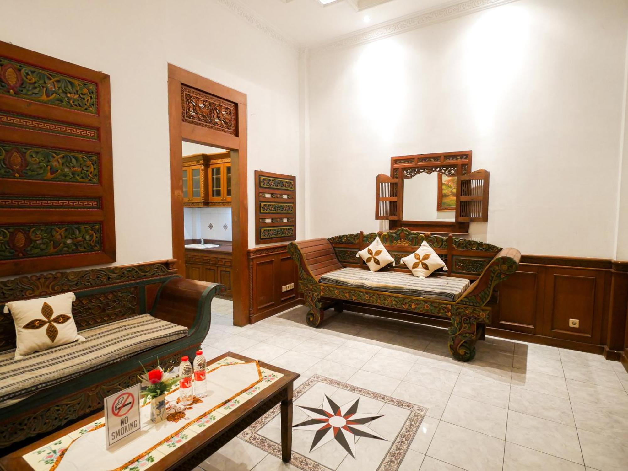 Rumah Pesik Art & Heritage Hotel Gondowulung 외부 사진